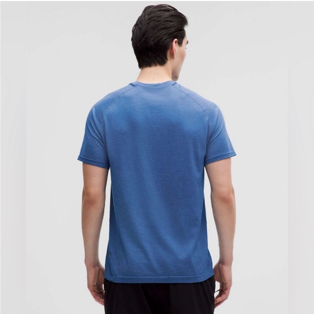 NWOT 💙 Lululemon Metal Vent Tech short sleeve Pipedream Blue / Pitch Blue Tee - Picture 2 of 7